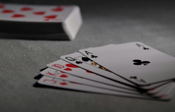 Poker Hand Straight to the Ace
